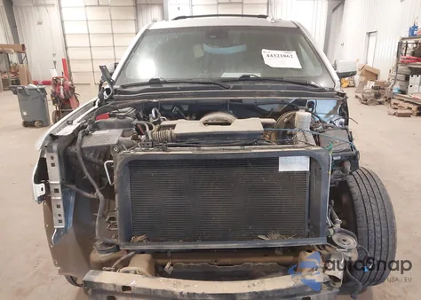 2020 Chevrolet Tahoe 4Wd Lt z USA, uszkodzony, nr VIN 1GNSKBKC4LR245266